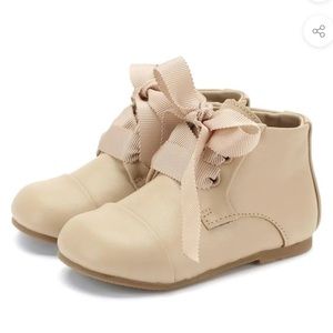 LIKE NEW!!✨||Jane Boots||Elegant Beige girl boots